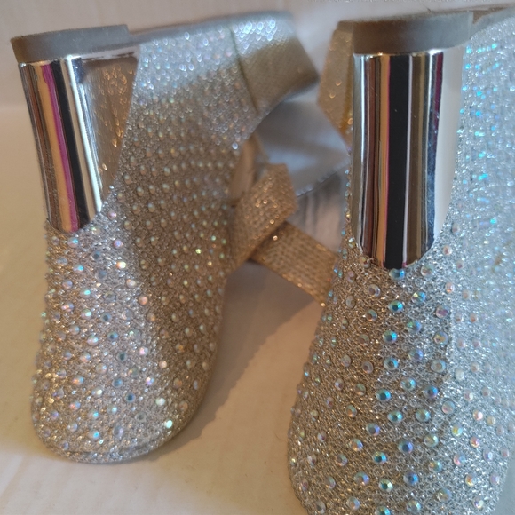 Celeste Rhinestone Jeweled Wedge Thong Sandals Size 8 - Picture 9 of 10